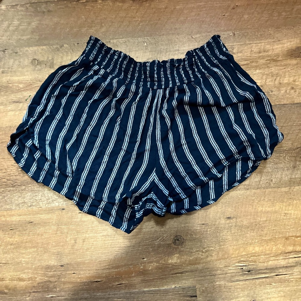 Hollister Ruch Waist Shorts
